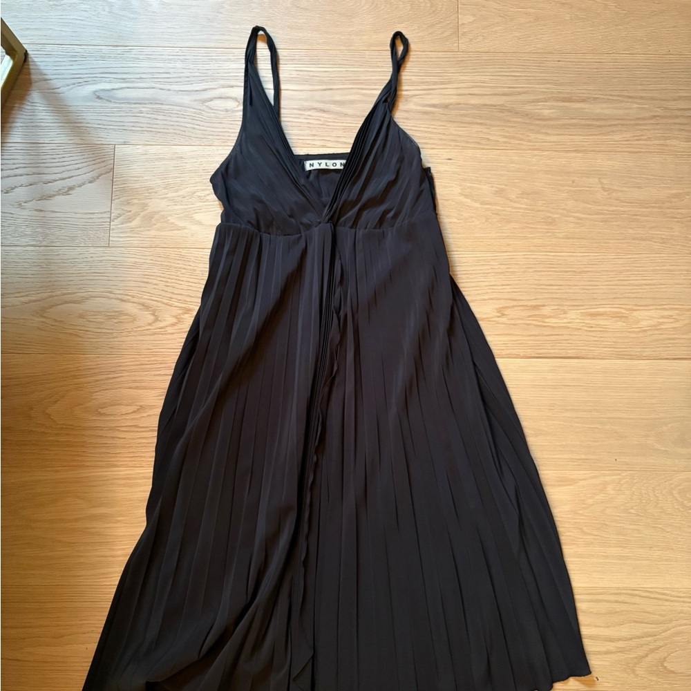 Elegant Black Midi Dress